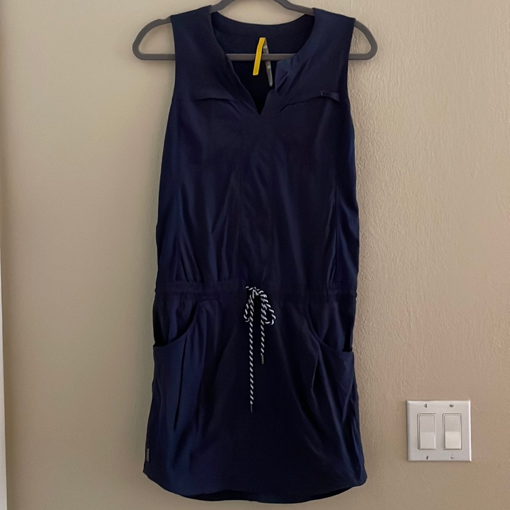 Lole sporty dress with integrated belt